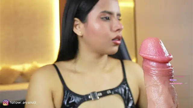 arya ruizz online show from 10.25.25