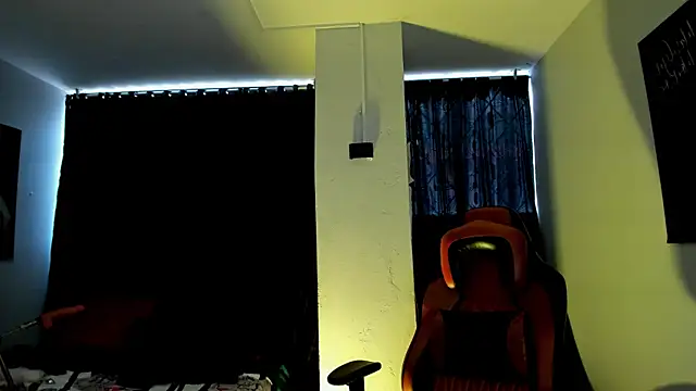 Snapshot of martina_foxy_ chatting on 02.12.25 martina foxy online show from 02.12.25