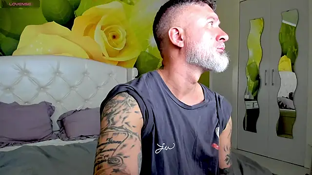 BlowMyXXL online show from 10.21.25