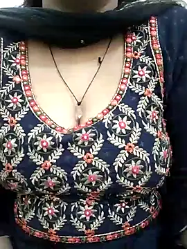 Cute nidhi online show from 12.21.24