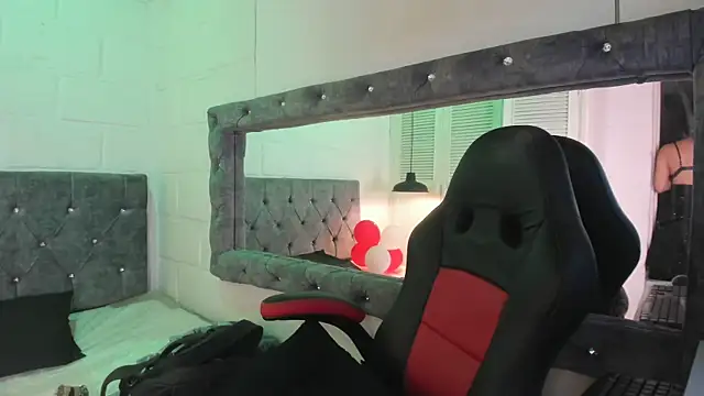 sarajhonson dl online show from 02.27.25