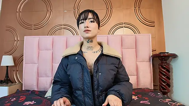 emmily keller19 online show from 09.19.25