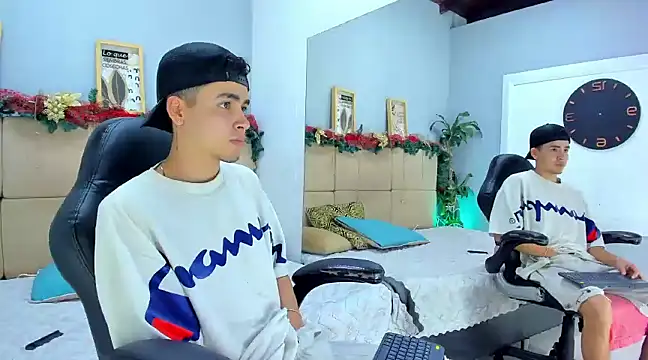 Mike 0233  online show from 12.29.24