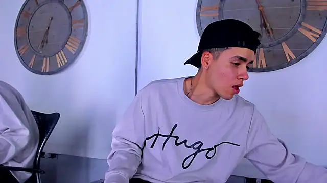 Mike 0233  online show from 01.10.25