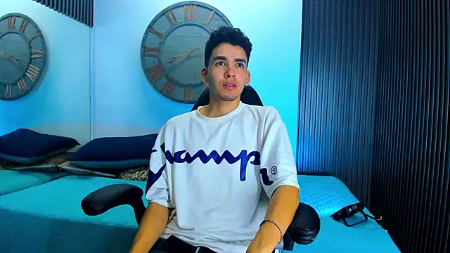 Mike 0233  online show from 02.13.25