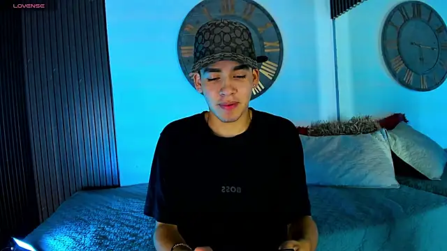 Mike 0233  online show from 02.22.25