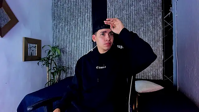 Mike 0233  online show from 09.09.25