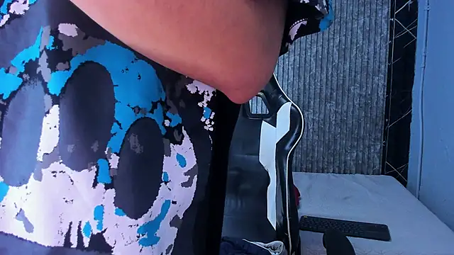 Mike 0233  online show from 10.17.25