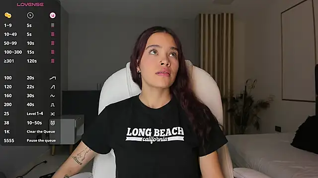 violeth hill online show from 03.06.25