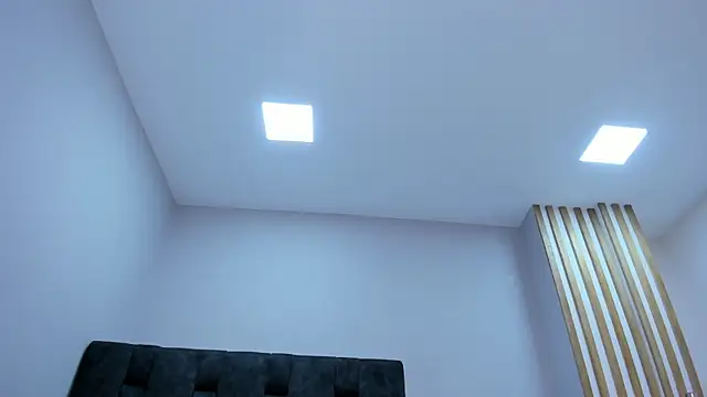 violeth hill online show from 11.26.25