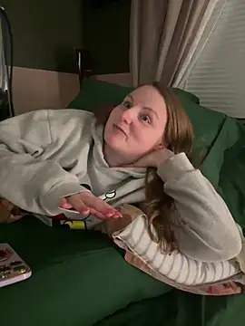 Snapshot of GingerSnap33 chatting on 01.25.25 GingerSnap33 online show from 01.25.25