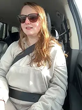 Snapshot of GingerSnap33 chatting on 02.02.25 GingerSnap33 online show from 02.02.25