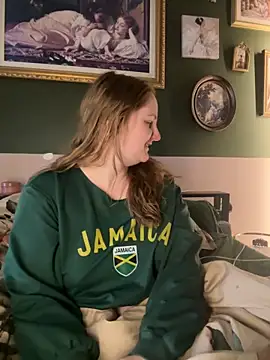 Snapshot of GingerSnap33 chatting on 02.09.25 GingerSnap33 online show from 02.09.25