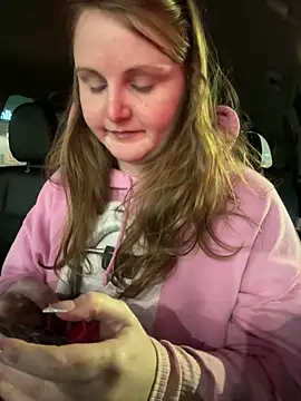 Snapshot of GingerSnap33 chatting on 02.14.25 GingerSnap33 online show from 02.14.25