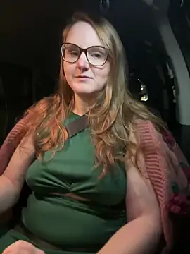 Snapshot of GingerSnap33 chatting on 03.01.25 GingerSnap33 online show from 03.01.25