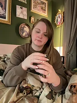 Snapshot of GingerSnap33 chatting on 03.02.25 GingerSnap33 online show from 03.02.25