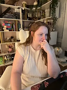 Snapshot of GingerSnap33 chatting on 11.01.25 GingerSnap33 online show from 11.01.25