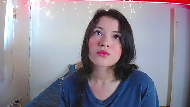 juli05star20 online show from 12.17.24