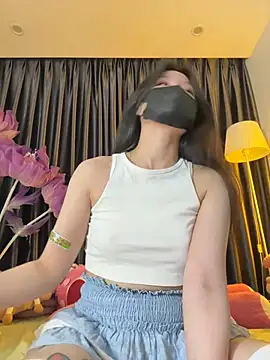 Snapshot of Nacy-Moonlight chatting on 01.04.25 Nacy-Moonlight online show from 01.04.25