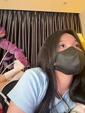 Snapshot of Nacy-Moonlight chatting on 02.18.25 Nacy-Moonlight online show from 02.18.25