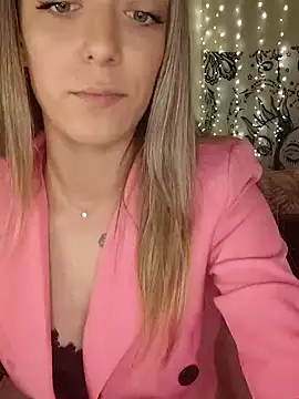 Snapshot of Nikiita-28 chatting on 01.02.25 Nikiita-28 online show from 01.02.25