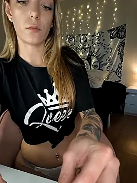 Snapshot of Nikiita-28 chatting on 03.20.25 Nikiita-28 online show from 03.20.25