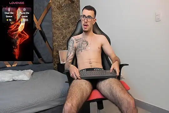 Snapshot of CodyWalkerR chatting on 01.03.25 CodyWalkerR online show from 01.03.25