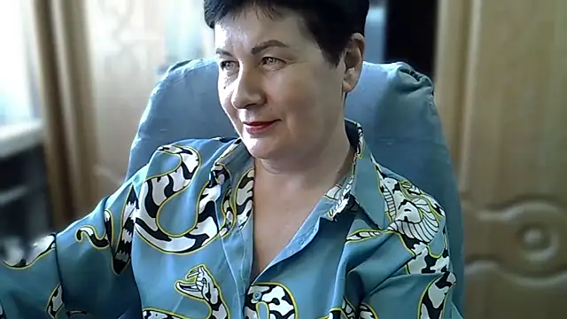 NicoleOlla online show from 02.04.25