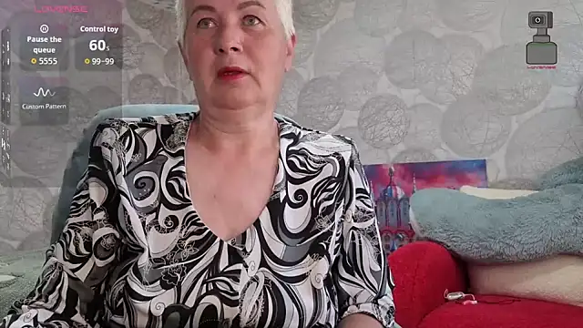 NicoleOlla online show from 05.19.26