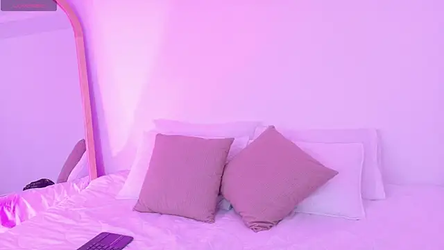 Miss Ambeer online show from 11.30.25