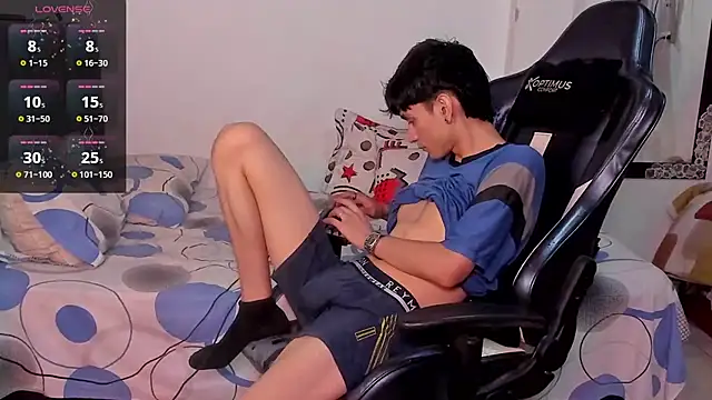 cute diego  online show from 10.03.25