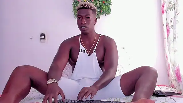 Snapshot of michaell_james7 chatting on 12.03.24 michaell james7 online show from 12.03.24