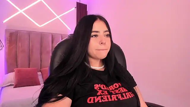 Maaiitee online show from 11.30.25