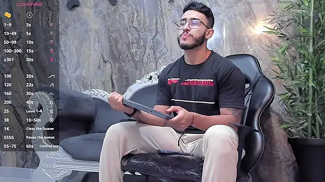 Liam Kleiin online show from 01.07.25