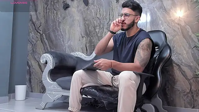 Liam Kleiin online show from 01.15.25