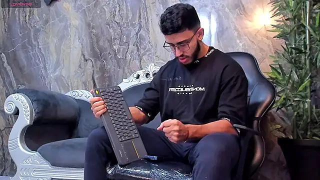 Liam Kleiin online show from 02.15.25