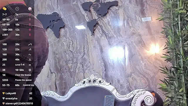 Liam Kleiin online show from 03.08.25