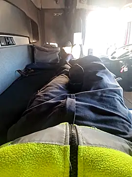 Snapshot of smartzy chatting on 10.15.25 smartzy online show from 10.15.25