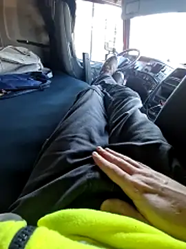 Snapshot of smartzy chatting on 11.26.25 smartzy online show from 11.26.25