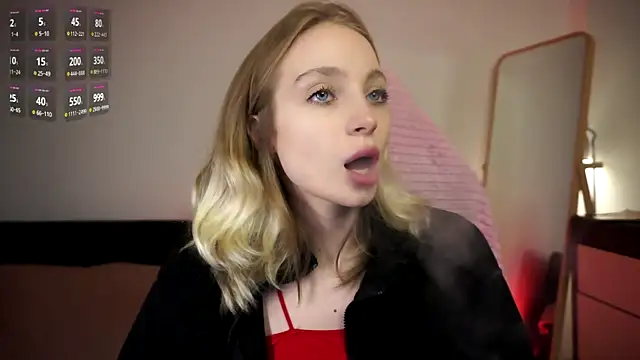 Snapshot of _LISA_BABYMETAL_ chatting on 12.13.24 LISA BABYMETAL online show from 12.13.24