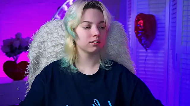 Snapshot of RocKStone_ chatting on 02.25.25 RocKStone online show from 02.25.25