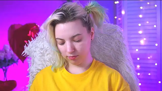 Snapshot of RocKStone_ chatting on 02.28.25 RocKStone online show from 02.28.25