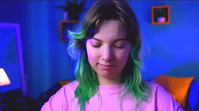 Snapshot of RocKStone_ chatting on 10.08.25 RocKStone online show from 10.08.25