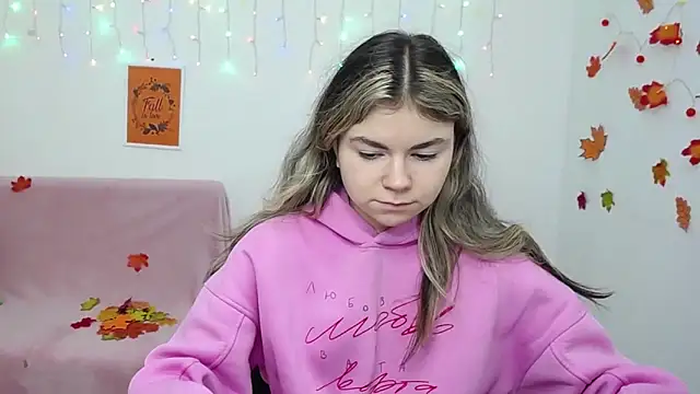 TinaRedly online show from 12.03.25