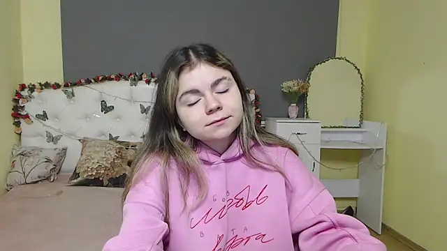 TinaRedly online show from 02.24.26