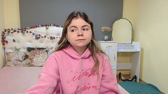 TinaRedly online show from 03.11.26