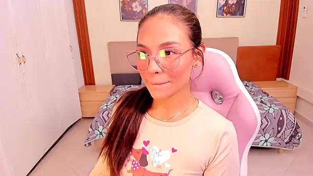 amira cute2 online show from 09.21.25