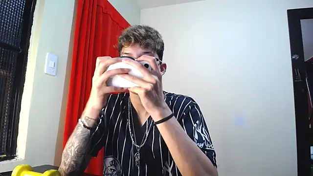 Snapshot of _Thomas_hot_ chatting on 01.31.25 Thomas hot online show from 01.31.25