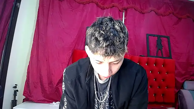 Snapshot of _Thomas_hot_ chatting on 03.08.25 Thomas hot online show from 03.08.25