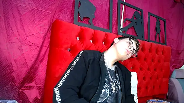 Snapshot of _Thomas_hot_ chatting on 03.19.25 Thomas hot online show from 03.19.25